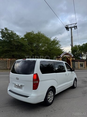 Hyundai H-1-6