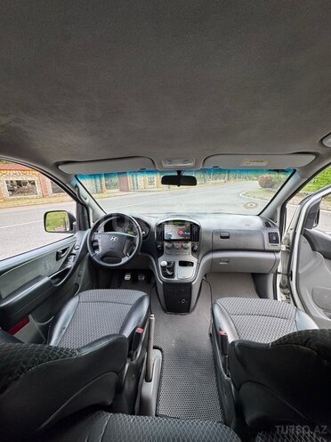 Hyundai H-1-11