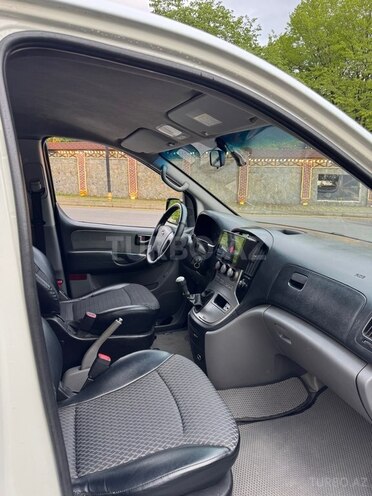 Hyundai H-1-10