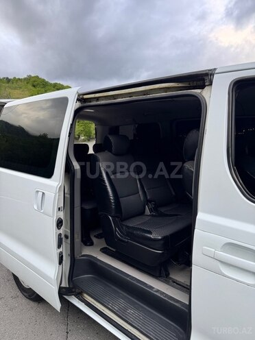 Hyundai H-1-8