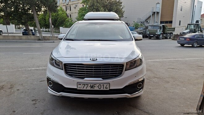 Kia Carnival-13