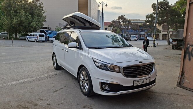 Kia Carnival-9