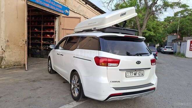 Kia Carnival-8