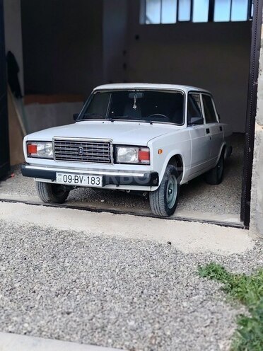 LADA (VAZ) 2107-1