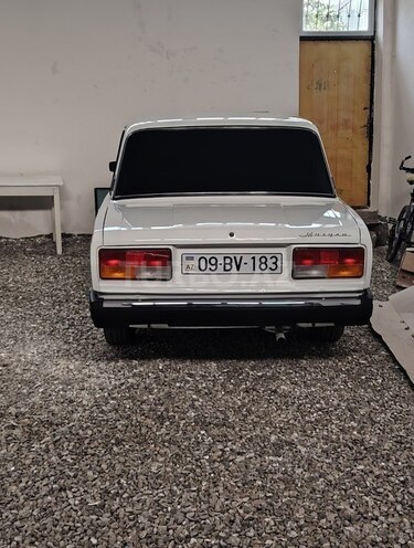 LADA (VAZ) 2107-2