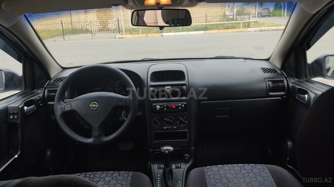 Opel Astra-10