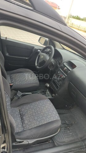 Opel Astra-11