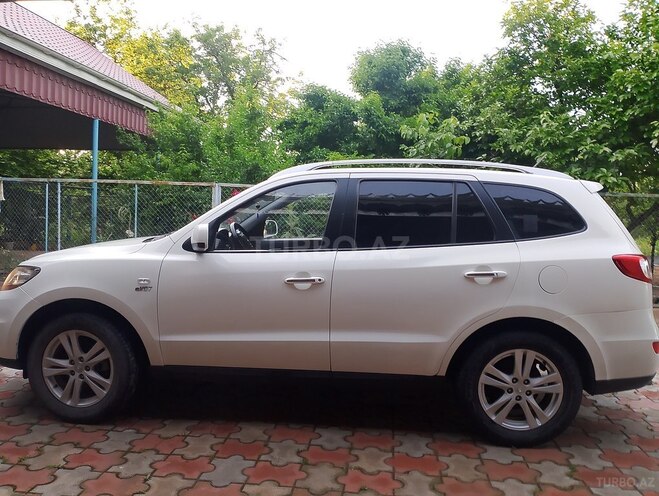 Hyundai Santa Fe-8