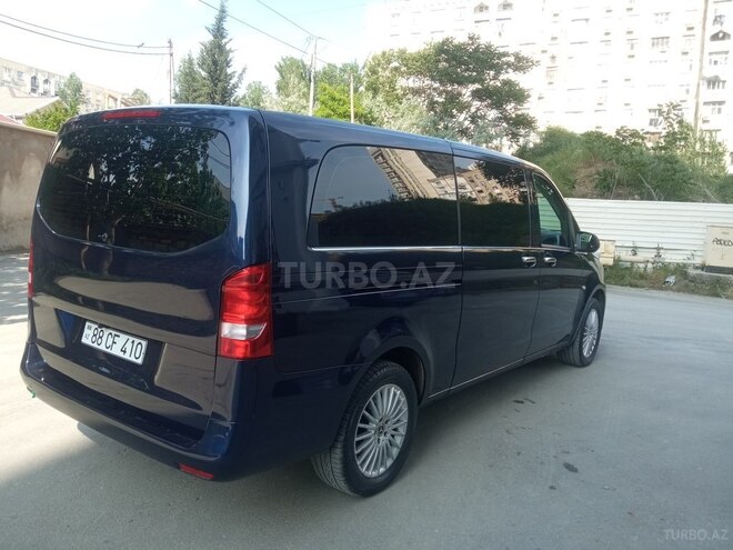 Mercedes Metris-10