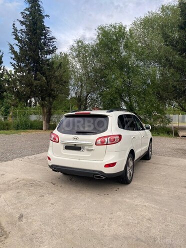 Hyundai Santa Fe-5