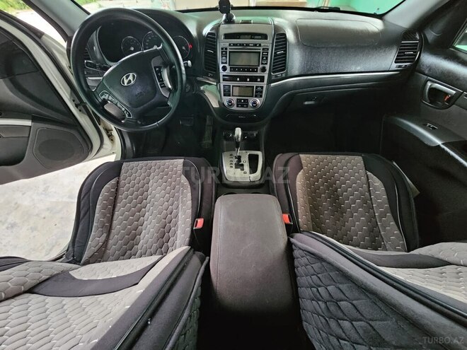 Hyundai Santa Fe-8