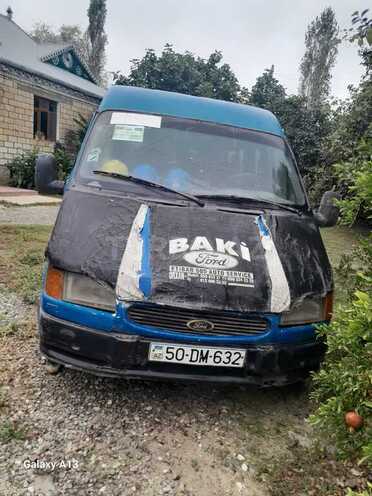 Ford Transit-1