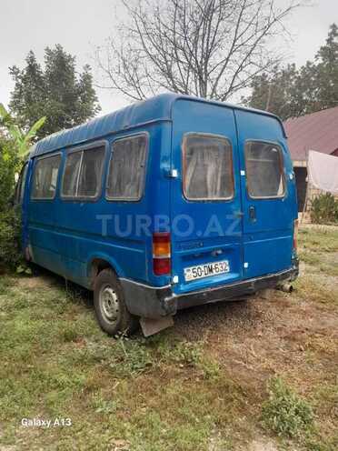 Ford Transit-5