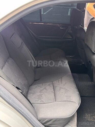 Mercedes E 240-9