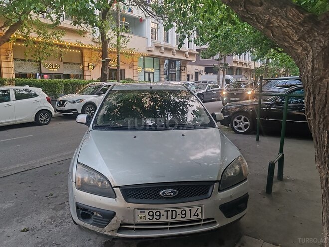 Ford Focus-1