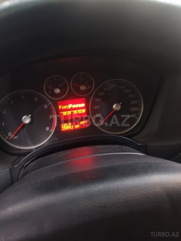 Ford Focus-2