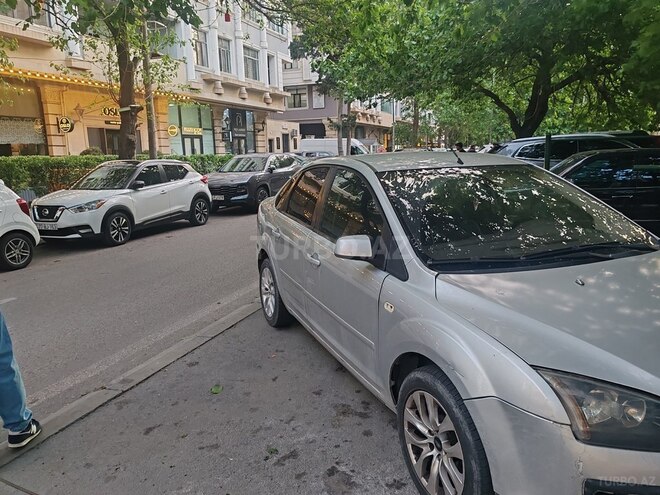 Ford Focus-7