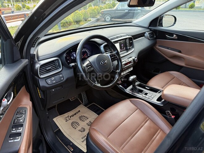 Kia Sorento-8