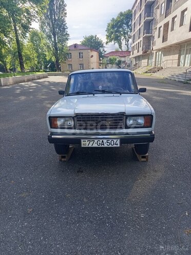 LADA (VAZ) 2107-1