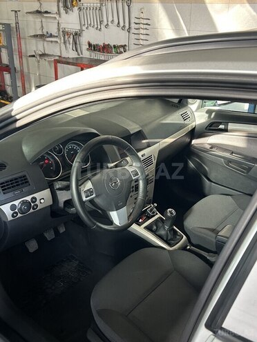 Opel Astra-13
