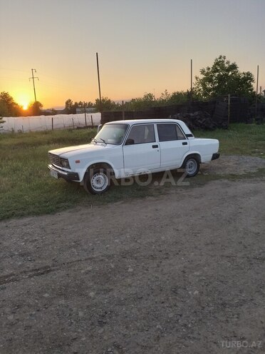 LADA (VAZ) 2107-2