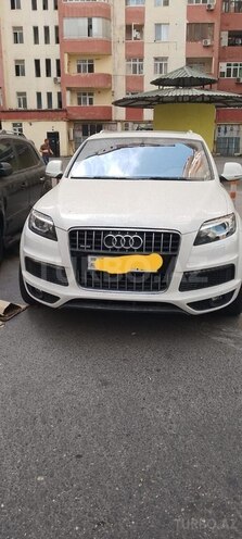 Audi Q7-1