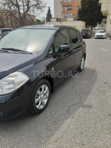 Nissan Tiida-6