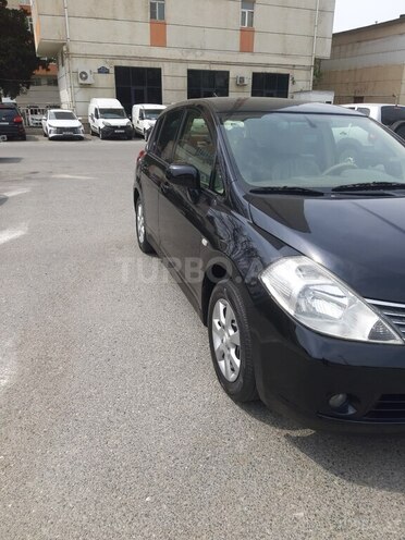 Nissan Tiida-5