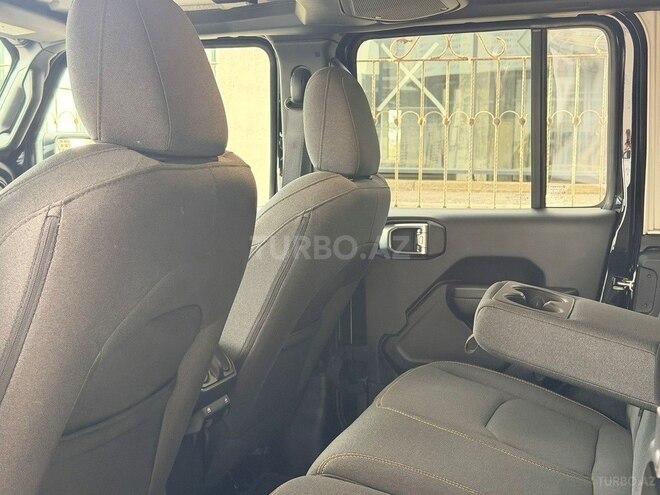 Jeep Wrangler-5