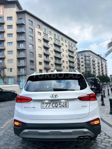Hyundai Santa Fe-4