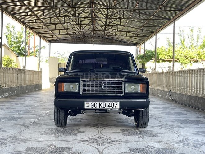 LADA (VAZ) 2107-1