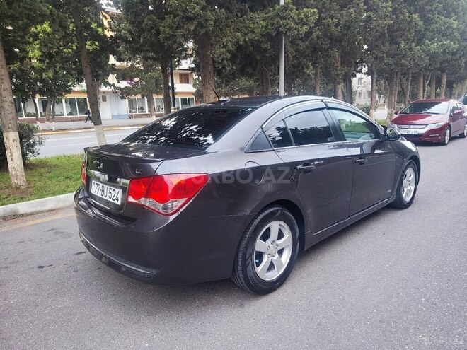 Chevrolet Cruze-4