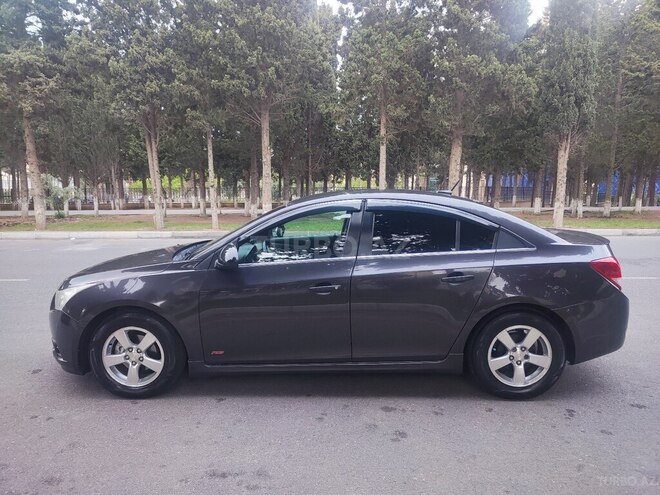 Chevrolet Cruze-8