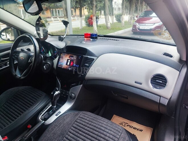 Chevrolet Cruze-10