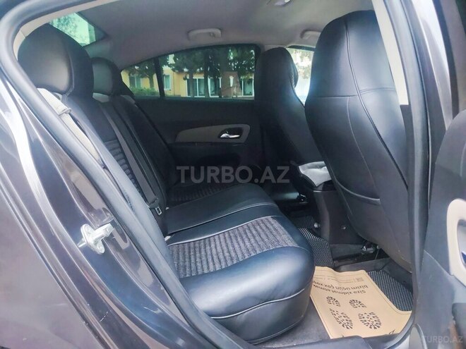 Chevrolet Cruze-14