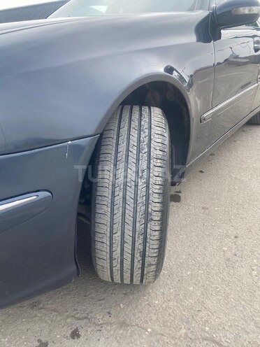 Mercedes E 220-2