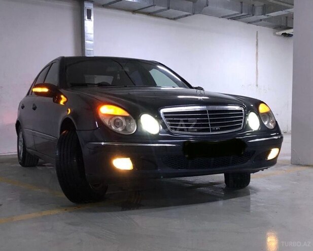 Mercedes E 220-1