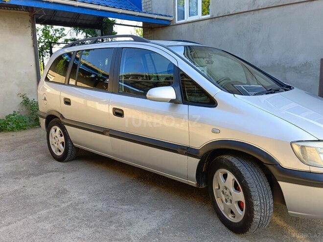 Opel Zafira-3