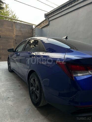 Hyundai Elantra-3