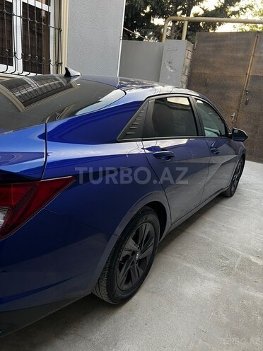 Hyundai Elantra-5