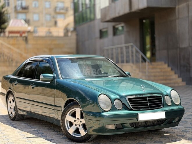 Mercedes E 220-2