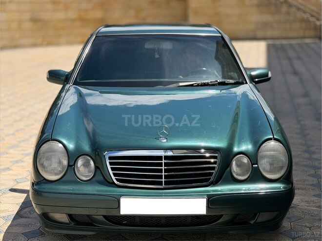 Mercedes E 220-3