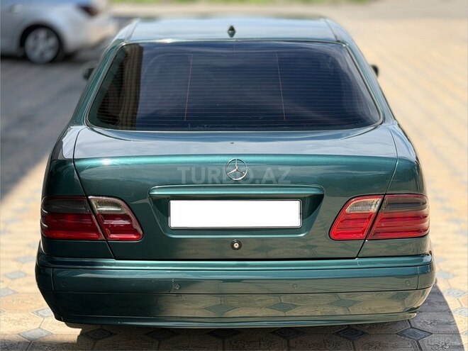Mercedes E 220-9