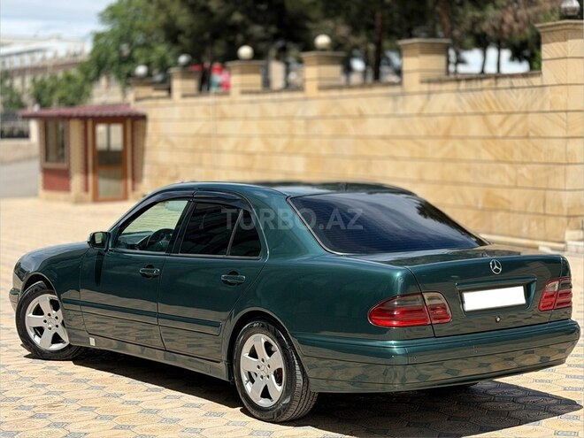 Mercedes E 220-5
