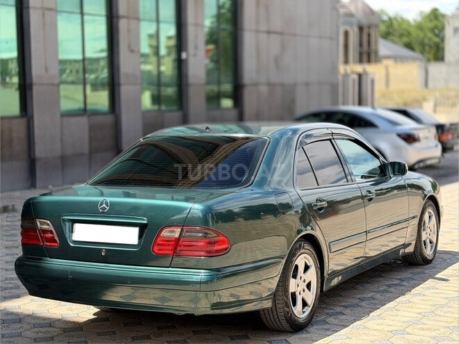 Mercedes E 220-6