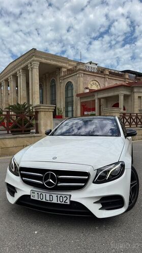 Mercedes E 200-1