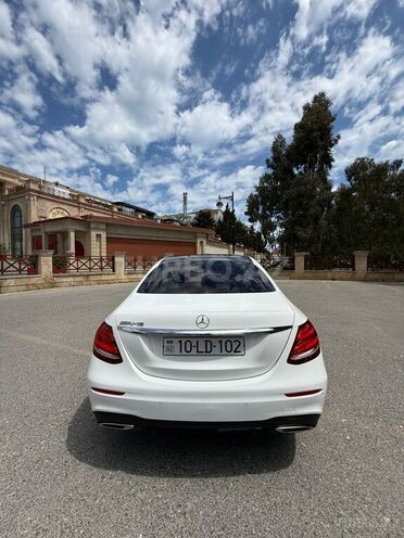 Mercedes E 200-2