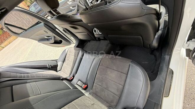 Mercedes E 200-12