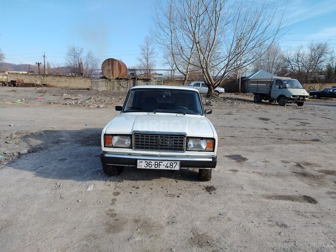 LADA (VAZ) 2107-1