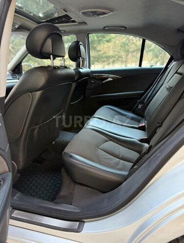 Mercedes E 220-8